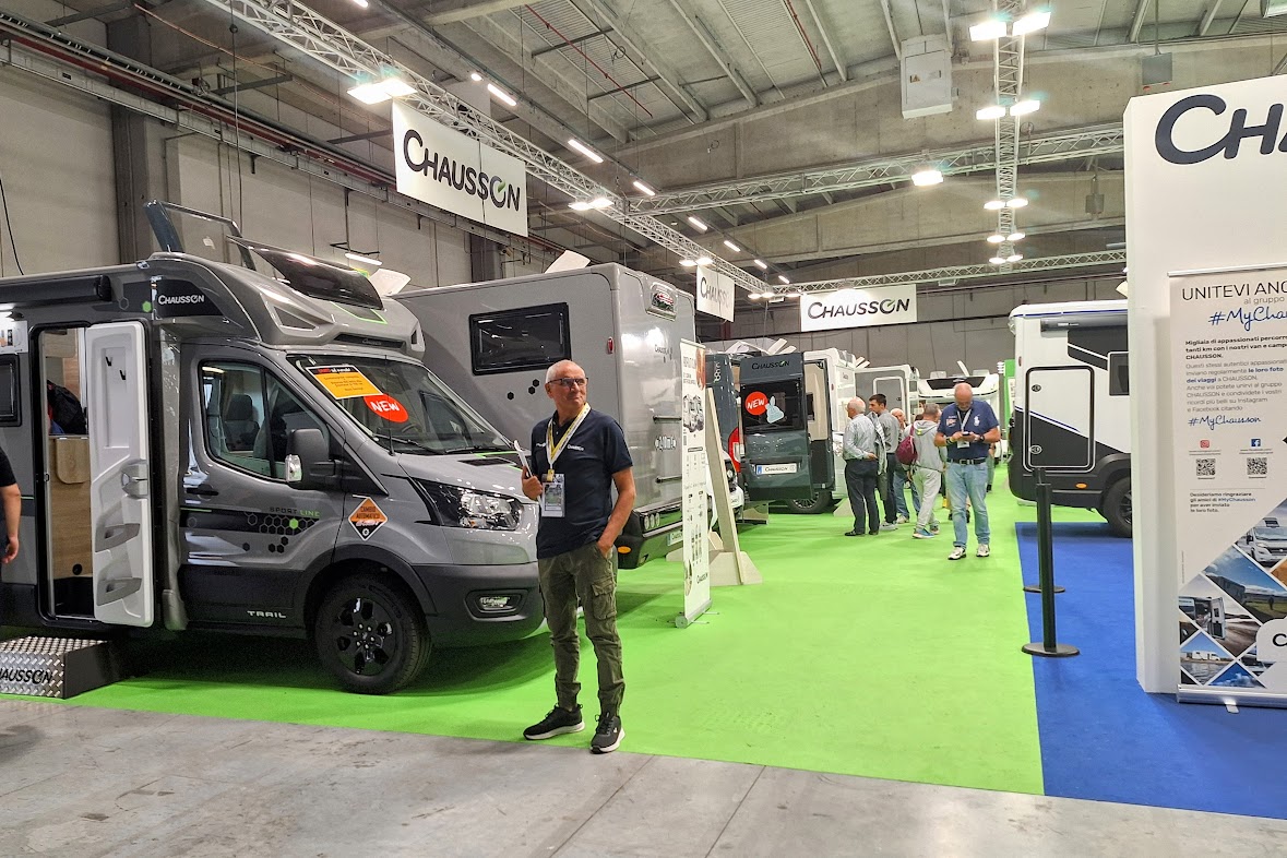 Nuovi mezzi Chausson esposti in concessionaria